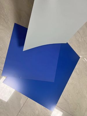 Duyarlı Işık Kaynağı 830nm Güvenli Sarı Işıklar için Çift Katmanlı CTP Plağı Nokta Kazancı ≤10% Ölçüm 0.15mm 0.40mm