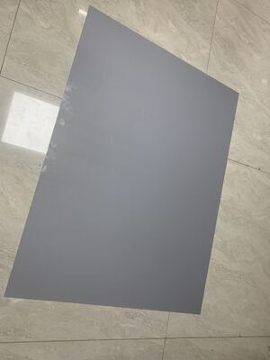 18 aylık geçerlilik ve 22-25 saniyelik üretim süresi ile geliştiricisi olmayan işlenmemiş CTP plağı