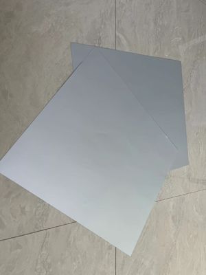 İşlemsiz CTP baskı plağı 100-200.000 baskı ve 20 aylık geçerlilik ile gri beyaz